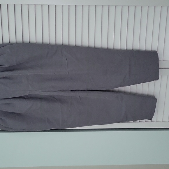 Soft fabric comfortable capris - Picture 2 of 6